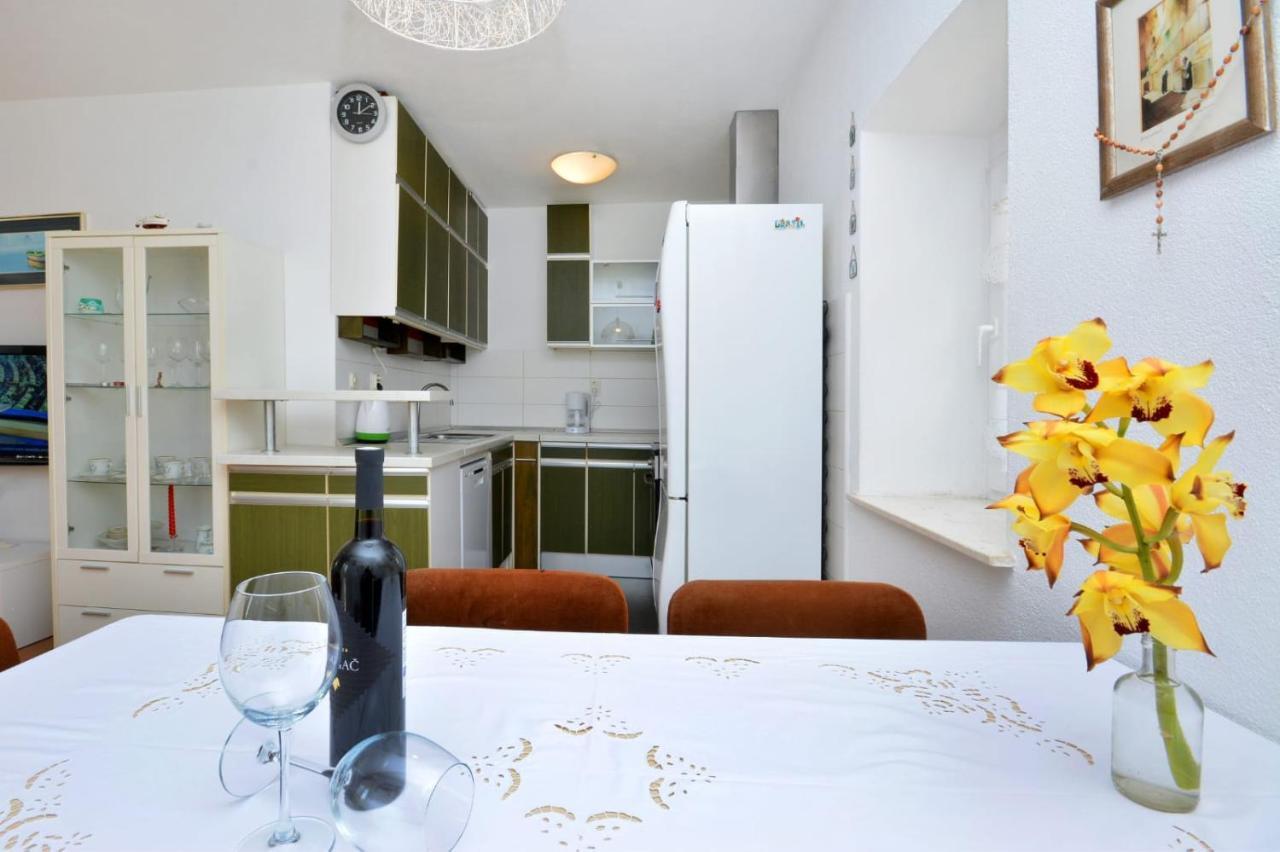 Appartement Apartman Vanda à Podstrana Extérieur photo